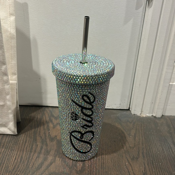 Bride Gift Set: Bag, Hat, Headband/Veil, Tumbler, & Sign - Picture 6 of 16